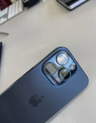 iPhone 15 Pro Max Gris Como Nuevo