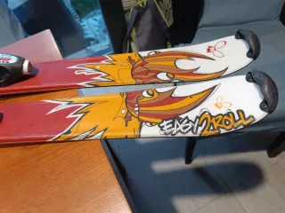 Esquís, botas y bastones de esquí infantiles