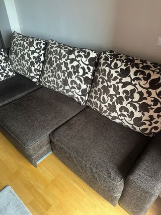 Sofá chaise longue marrón estampado
