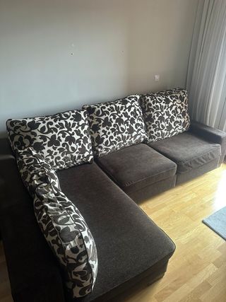 Sofá chaise longue marrón estampado