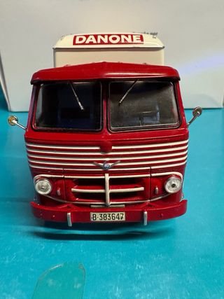Camión Pegaso Danone 1:43 Salvat