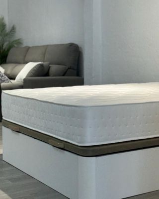 Base tapizada + Colchón Visoelástico 90x190- 193€