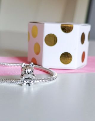 CHARM PERRO BULLDOG COLG PARA PULSERA PANDORA CAJA