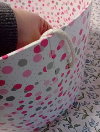 Caja redonda decorada