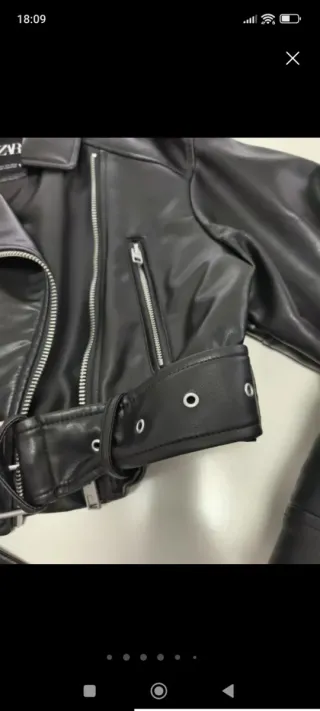 Cazadora Biker Crop Efecto Piel Zara