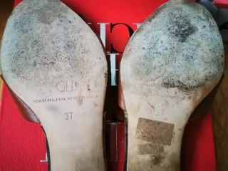 Sandalias Carolina Herrera Marrón y Dorado.