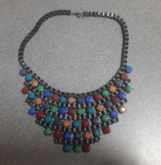 Colar de cerimónia multicolor