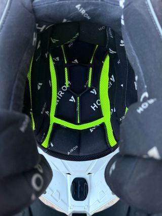 Casco Enduro Airoh Rainbow y gafas