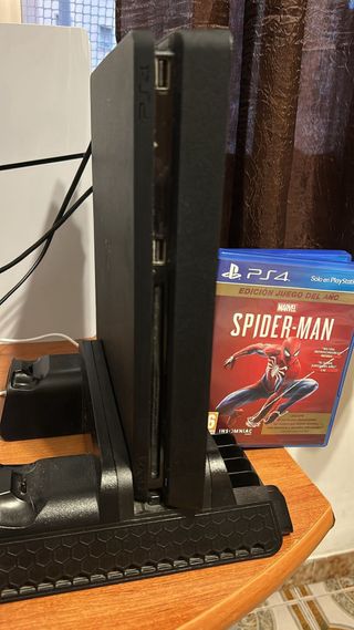 PS4 Spider-Man Edizione Gioco dell'Anno + Batman