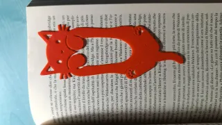 Segnalibro a forma di gatto rosso