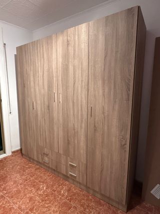 Oferta en Armario 4 Puertas en 3 COLORES