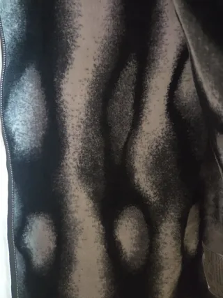 Chaqueta hombre beige con capucha