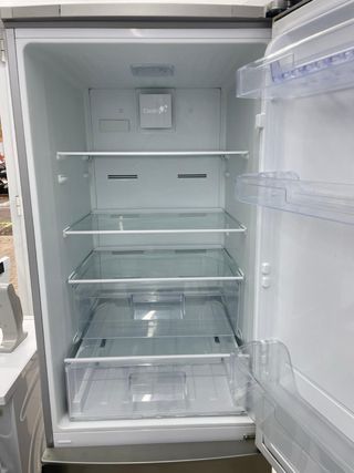 Nevera Saivod plateada