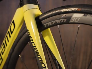 MEGAMO RAISE 10 (2023) talla 54