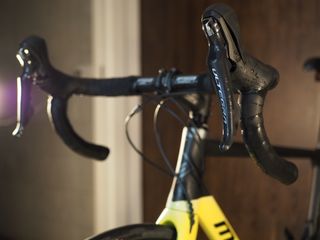 MEGAMO RAISE 10 (2023) talla 54