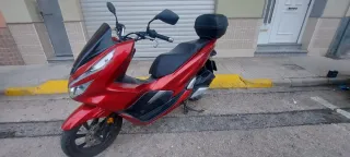Honda PCX 125cc Roja