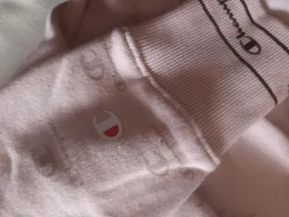 Sudadera Champion Rosa Logo Repetido