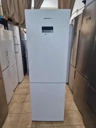 Nevera GRUNDIG altura 1:85 cm ancho 60cm Clases A+