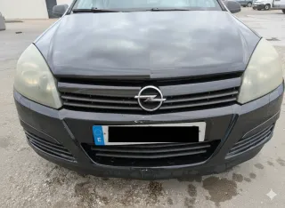 Coche Opel Astra 2005
