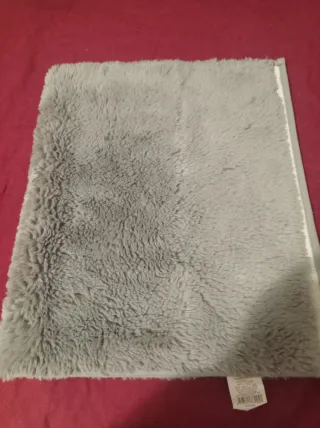 Tappetino morbido grigio
