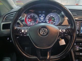 FLAMANTE Volkswagen Touran TDI 7 PLAZAS DSG 2017