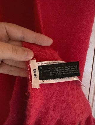 Bufanda Mango flecos fucsia