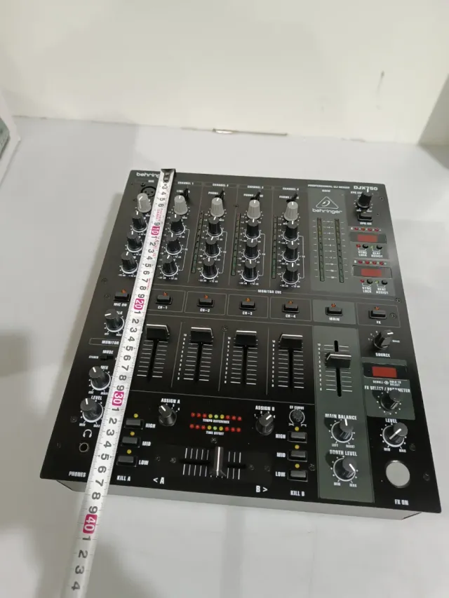 Behringer DJX750 W30Y9668