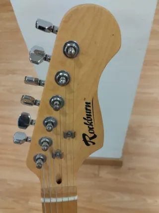 Guitarra Eléctrica Roja + Amplificador Fender