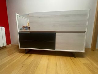 Aparador moderno con LED y gran almacenaje