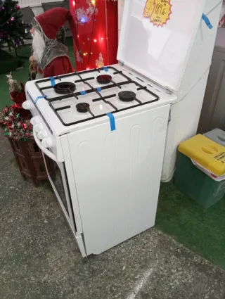 Cocina de gas butano 4 fuegos