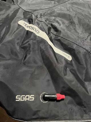 Manta para moto negra,marca tucano urbano