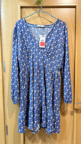 Vestido floral Mango nuevo, con etiqueta