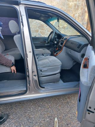 KIA Carnival EX 2004