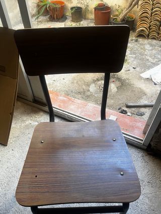 Sillas antiguas de madera y ratán