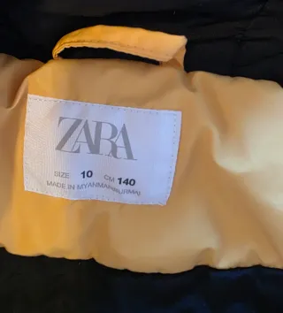 Sudadera Canguro Amarilla con Capucha