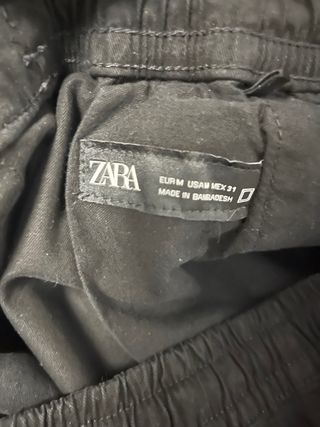 Pantalón cargo negro Zara hombre