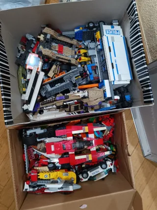 Lote LEGO: Barcos, Robots y Figuras