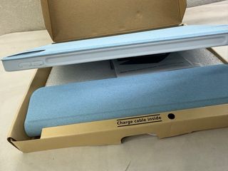 Funda CHESONA iPad Pro 11 Azul Cielo con Teclado