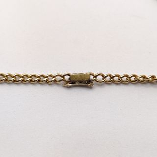 Cadena Alternada de oro de 18k, 40 g, 68.5 cm.