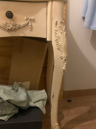 Consola tocador blanca estilo francés.