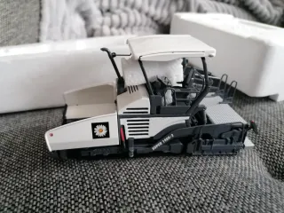 Lote Miniaturas  Escala 1/50 Marca: NZG, CONRAD