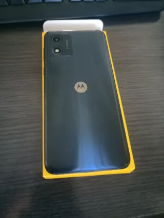 Motorola e13. Pantalla 6,50"