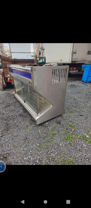 Vitrina expositora cristal y metal