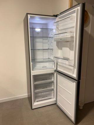 OFERTA! Nevera Winia con dispensador de agua