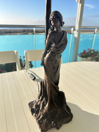 Lámpara Tiffany Bronce Escultura Villani