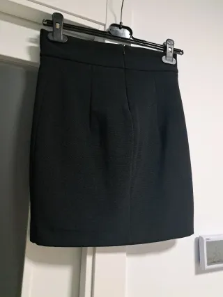 Falda negra Zara Talla S