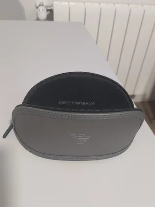 Funda gafas Emporio Armani gris