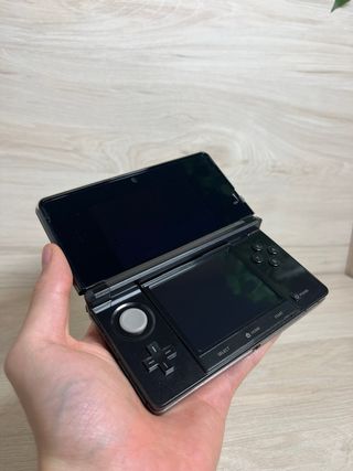 Impoluta Nintendo 3DS Negra