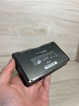 Impoluta Nintendo 3DS Negra