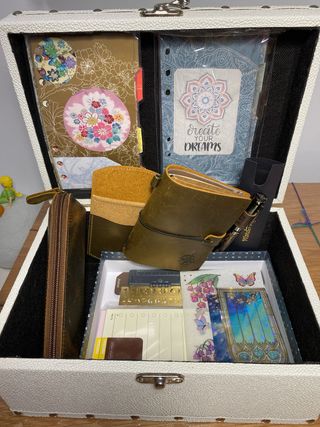 Lote Cuaderno Cuero, Recambios y Pegatinas